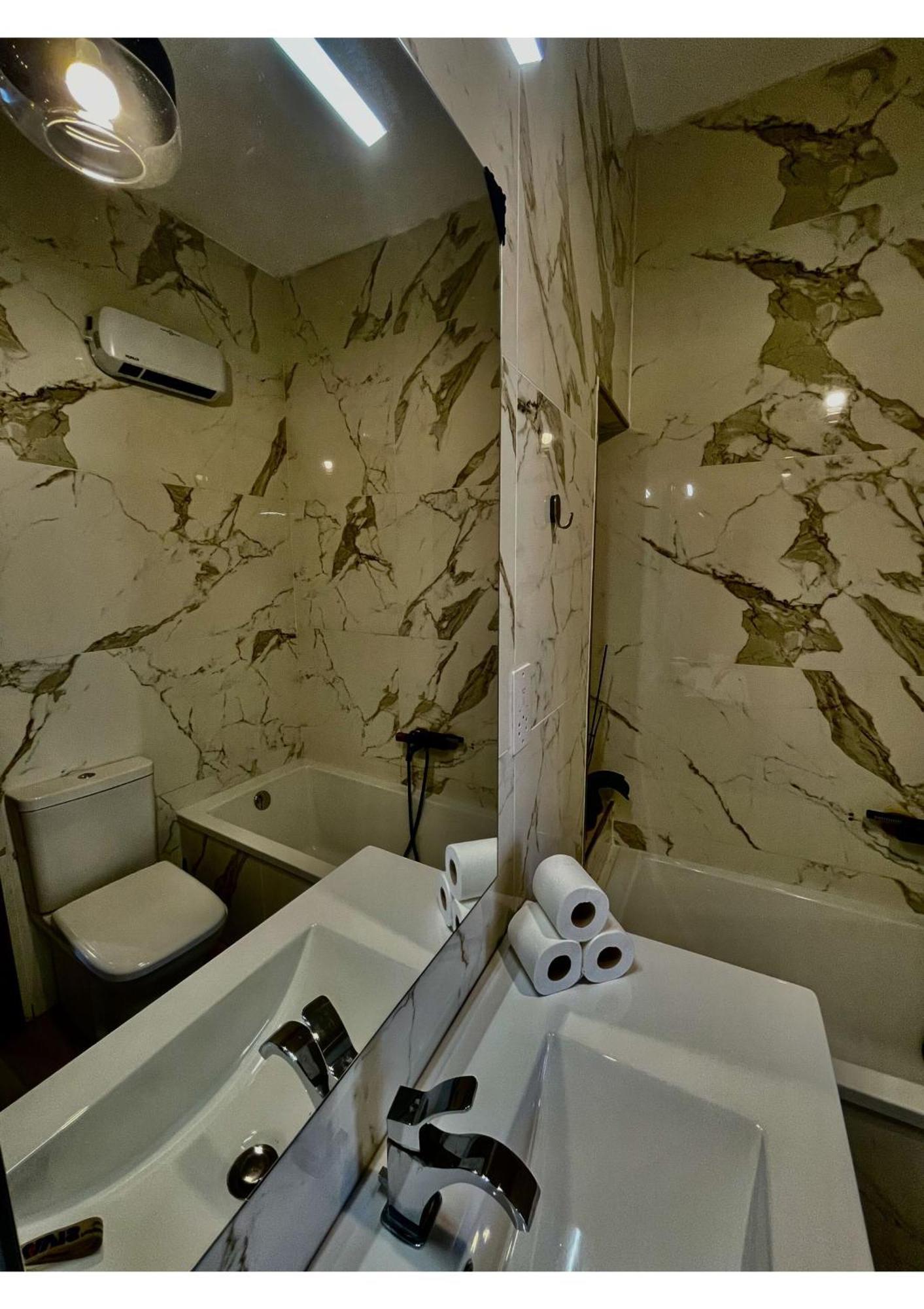 Airport Accommodation Bedroom With Bathroom Self Check In And Self Check Out Air-Condition Included Mqabba Экстерьер фото