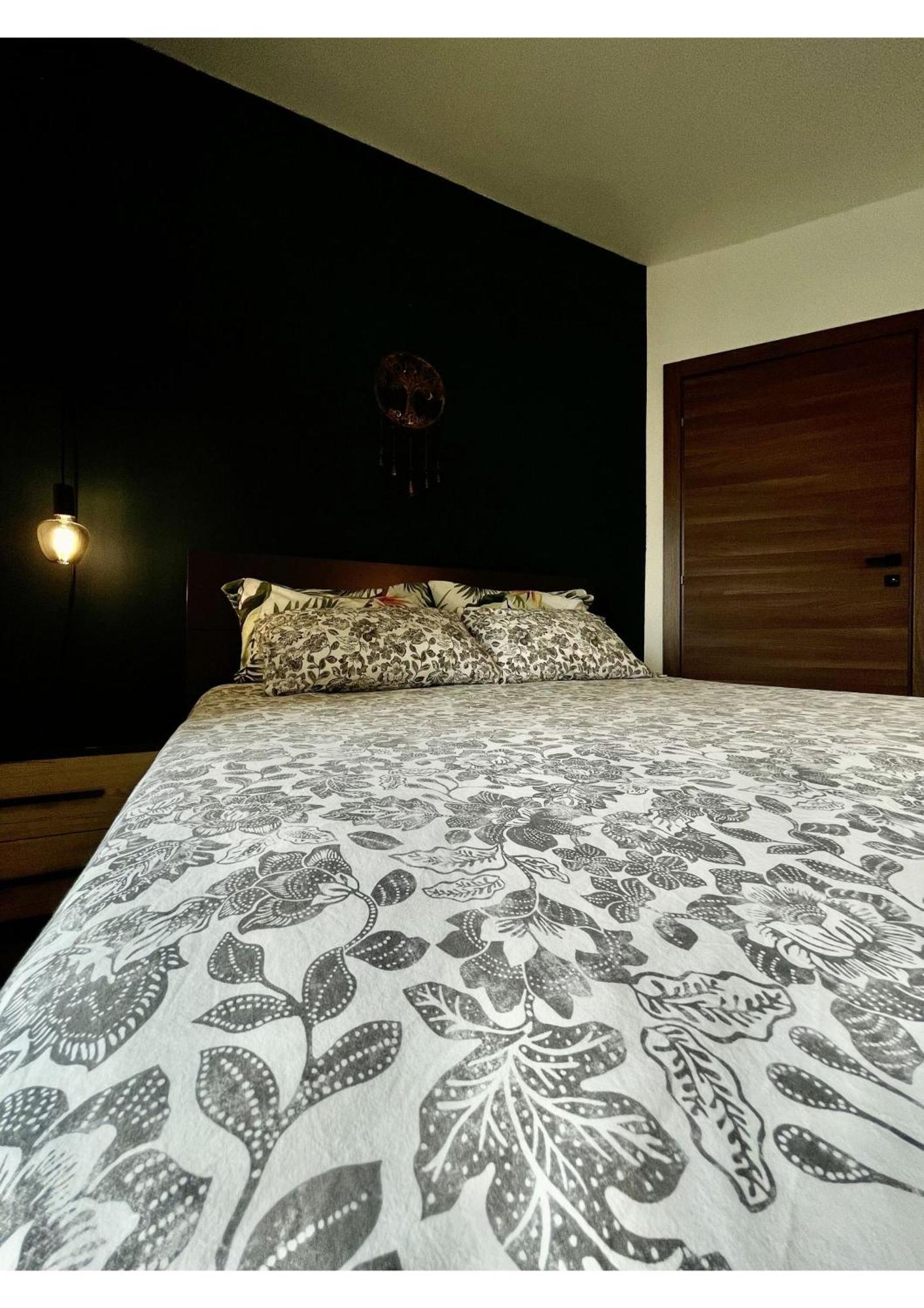 Airport Accommodation Bedroom With Bathroom Self Check In And Self Check Out Air-Condition Included Mqabba Экстерьер фото